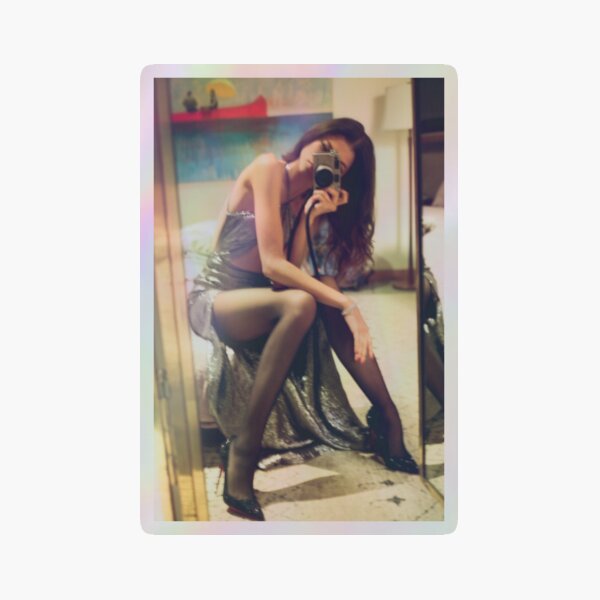 Lámina rígida for Sale con la obra «Zendaya con vestido de