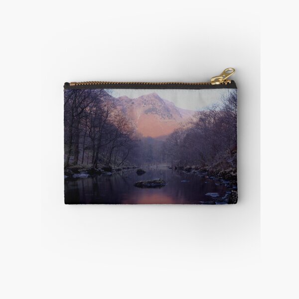 Aperçu de l'œuvre Borrowdale vers Castle Crag créée et vendue par Original-Art-UK.