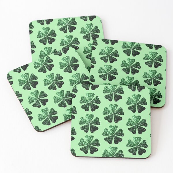 Artikelvorschau, Dunkelgrüner Kunstglitter funkelt mit Kleeblatt und Kleeblatt zum St. Patricks Day (Foto von Glitzer – nicht reflektierend) entworfen und verkauft von PLdesign.