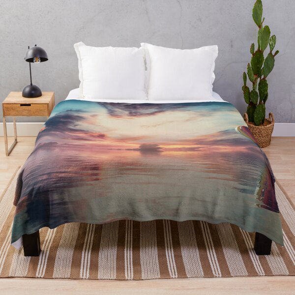 Artikelvorschau, Illusion visions, shaded clouds, dark sky, balloon, sunset by lake, orange, pink, peach, teal, turquoise entworfen und verkauft von August-E.