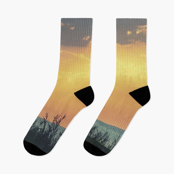Artikelvorschau, Godly sunset, wild grass, shaded clouds, orange, yellow, blue aesthetic, beach side sunrise entworfen und verkauft von August-E.