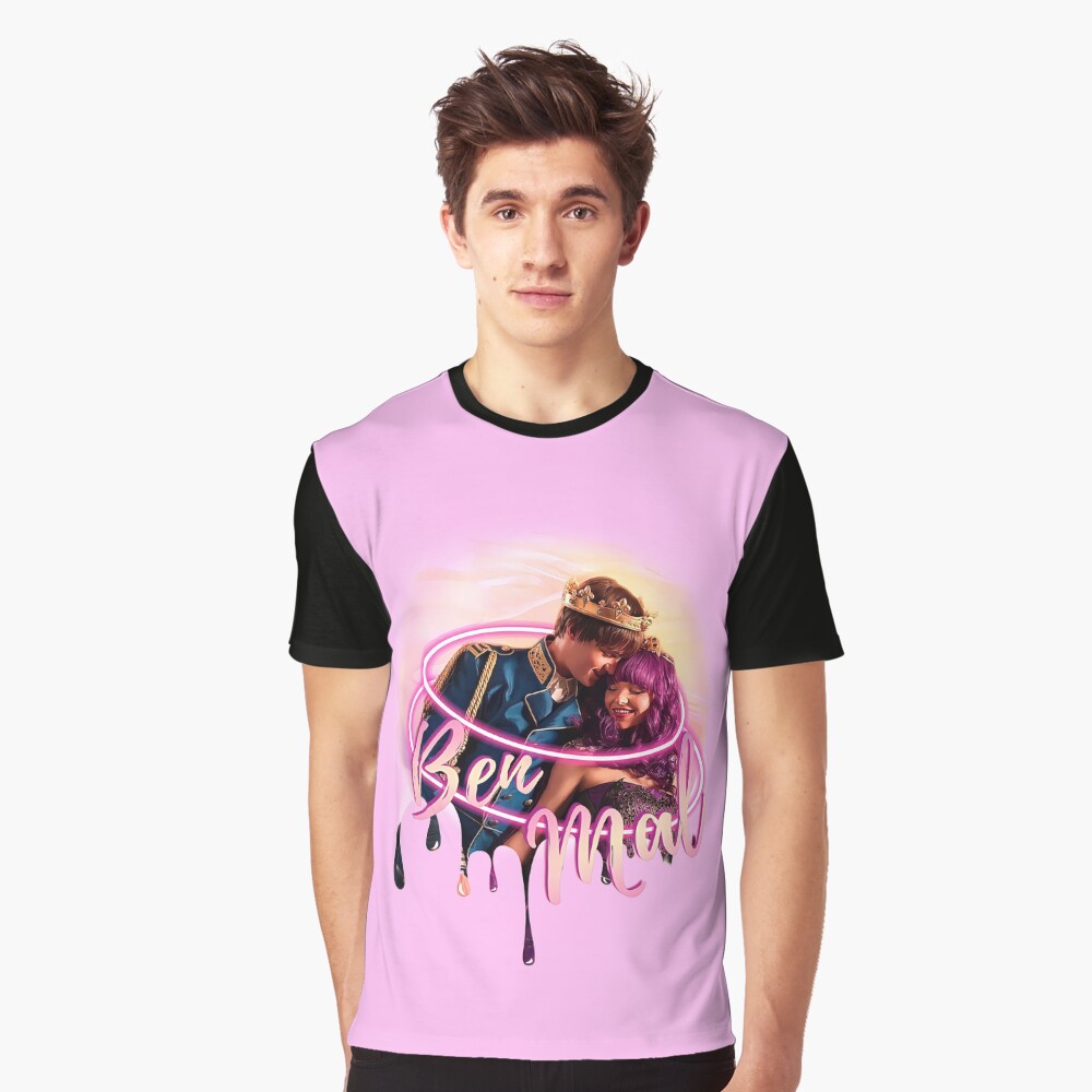 Item preview, Camiseta gráfica designed and sold by Arte-Enchanted.