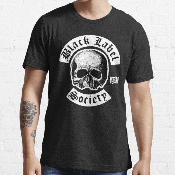 Vieux mais dangereux T-shirt essentiel