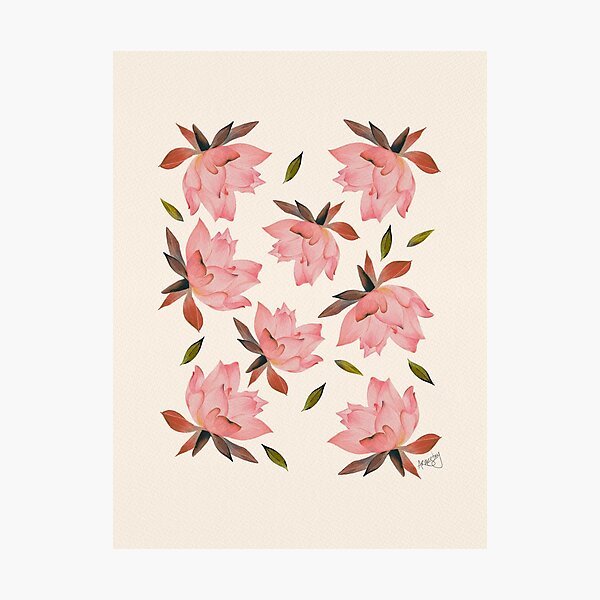 Aperçu de l'œuvre Falling Lotus - Jaune doux créée et vendue par Anjana Mistry.