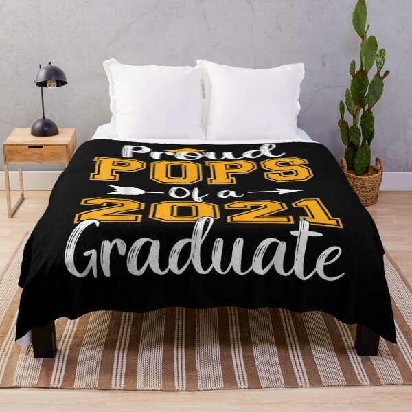 Item preview, Orgullosos estallidos de un abuelo graduado de 2021 designed and sold by charissamo77.