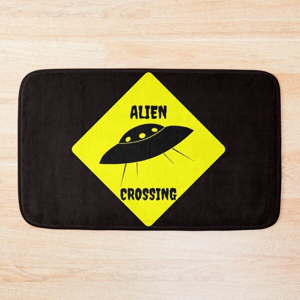 Artikelvorschau, Alien Crossing Street Sign entworfen und verkauft von TeesbyGinyard.