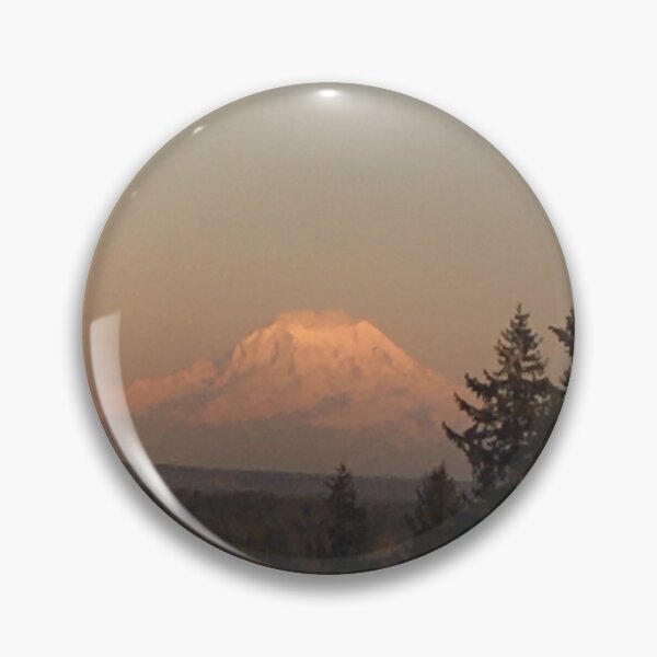 Aperçu de l'œuvre Mt. Rainier au coucher du soleil créée et vendue par JennBBDesigns.