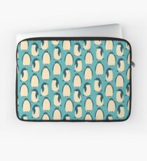 Happy penguins Laptop Sleeve