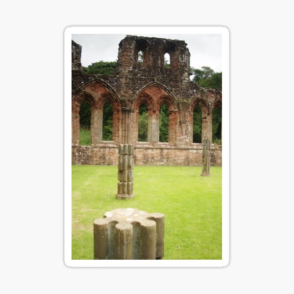 Artikel-Vorschau von Säulen bei Furness Abbey, designt und verkauft von Colin Bentham.