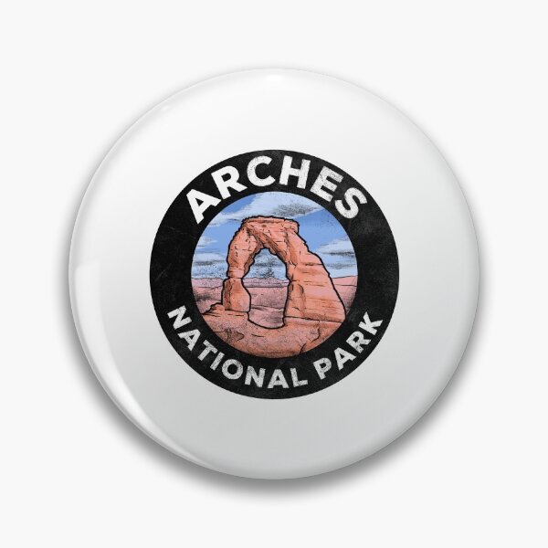 Artikelvorschau, Delicate Arch Retro Badge entworfen und verkauft von HalpinDesign.