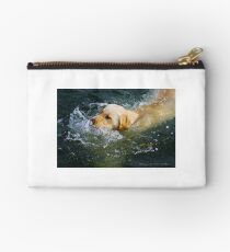 Bolso de mano "Yellow Lab Swims MIchigan Lake"