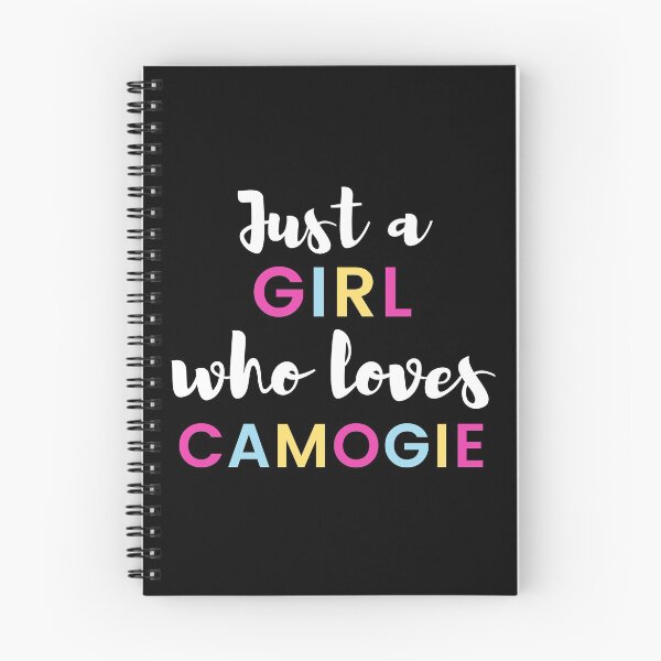 Artikelvorschau, Nur ein Mädchen, das Camogie liebt entworfen und verkauft von TheGreenGoat.