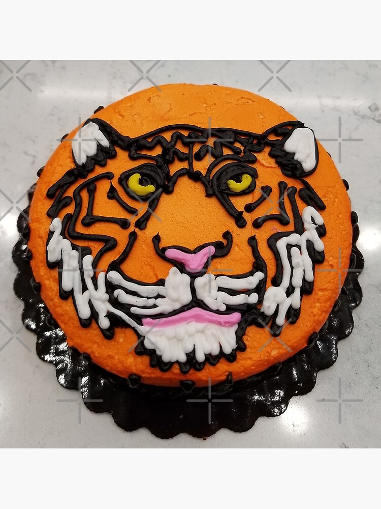 Sculpted Tiger cake buttercream cake / tiger fondant cake / tiger cupcakes,  Food & Drinks, Homemade Bakes on Carousell