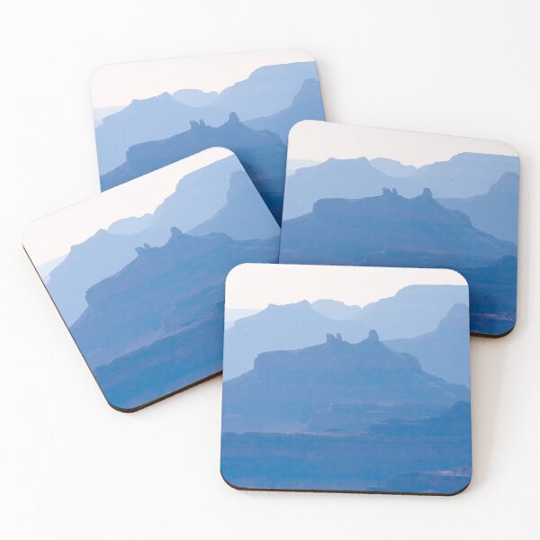 Artikelvorschau, Blaue Silhouetten des Grand Canyon #2 entworfen und verkauft von Travelways.