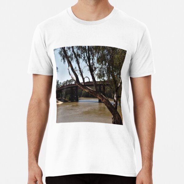 Bridge across the Murray at Echuca VIC Premium T-Shirt