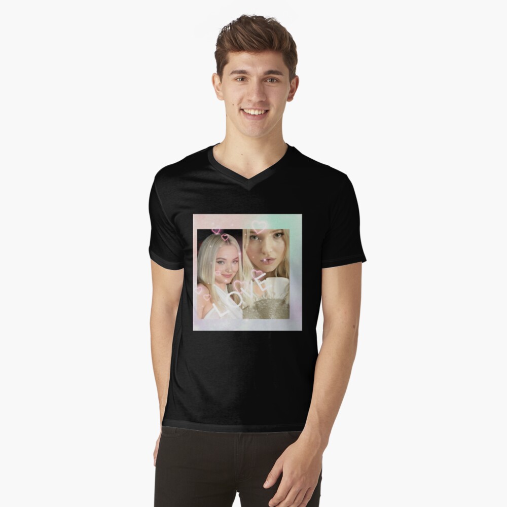 Vista previa del artículo con la obra «Camiseta de cuello en V», diseñado y vendido por Alien17.