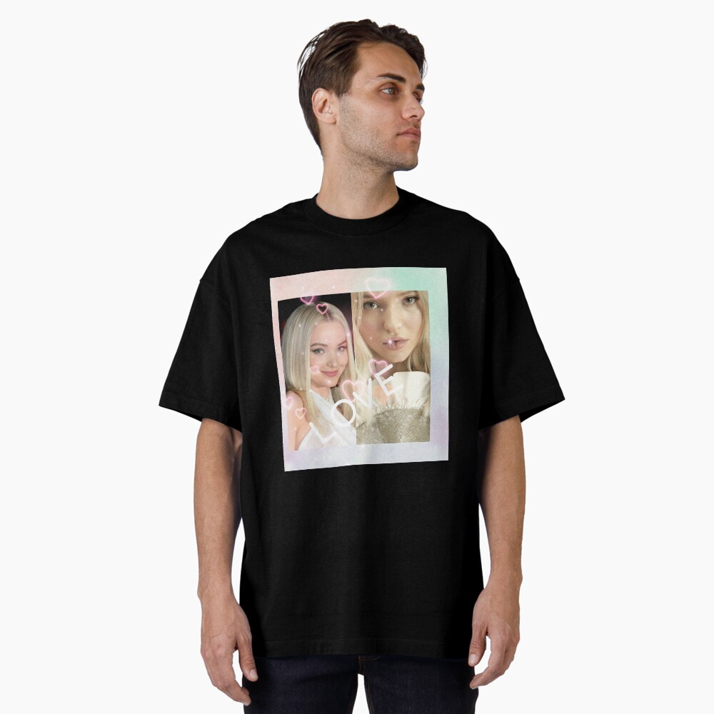 Vista previa del artículo con la obra «Camiseta oversize», diseñado y vendido por Alien17.