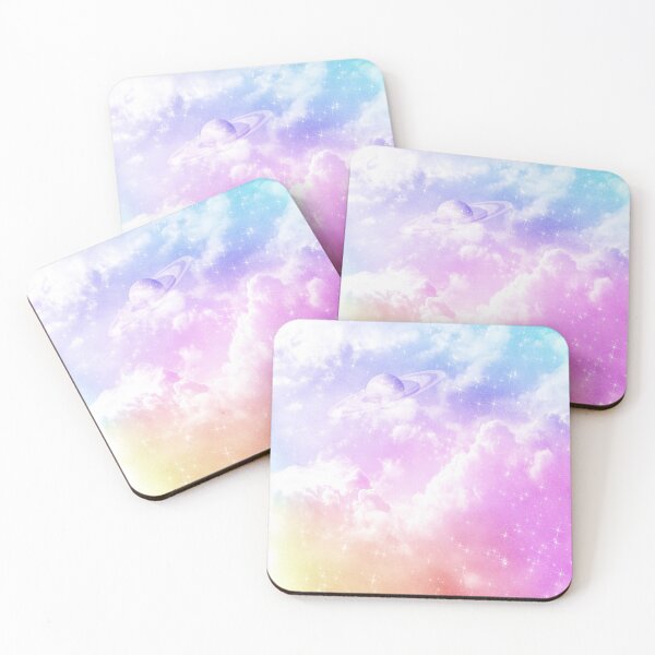 Aperçu de l'œuvre Nuages Arc-en-ciel Licorne Saturne Pastel Wallpaper créée et vendue par Jolly-Yosei.