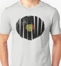 Cool Broken Vinyl Record Grunge Vintage Unisex T-Shirt