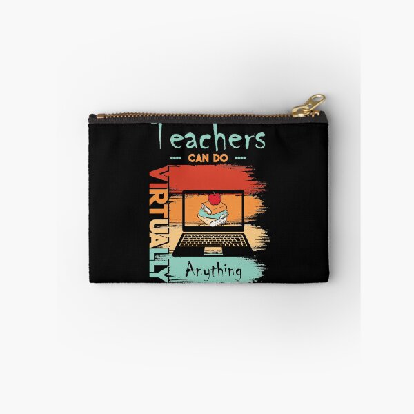 Artikelvorschau, Vintage Retro Liebe Fooball Silhouette Distressed Geschenk entworfen und verkauft von BaseStore.