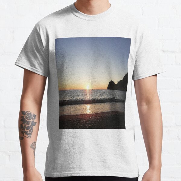 Sunset horizon Classic T-Shirt
