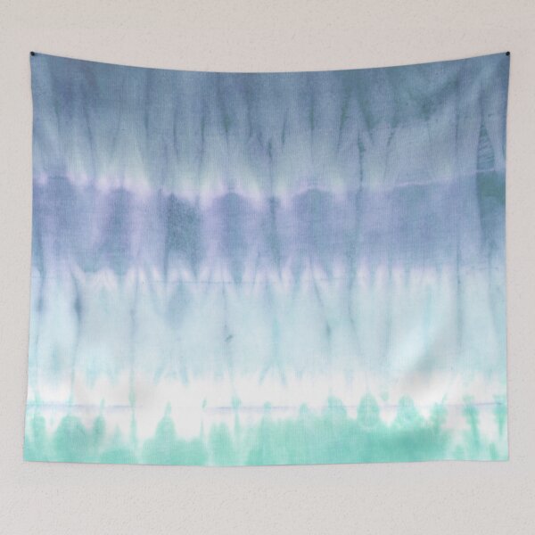 Aperçu de l'œuvre Light Blue Ombre Tie-Dye Stripes créée et vendue par Carolina Diaz.