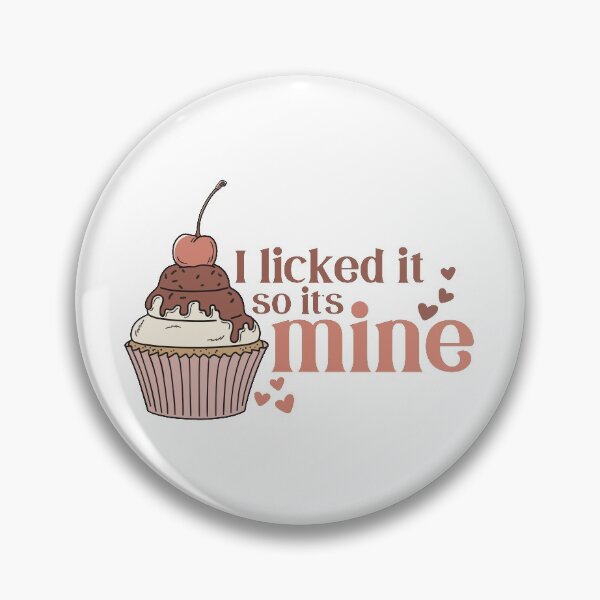 Aperçu de l'œuvre Je l'ai léché donc c'est à moi - Cupcake au chocolat et cerises créée et vendue par DesignLabMedia.
