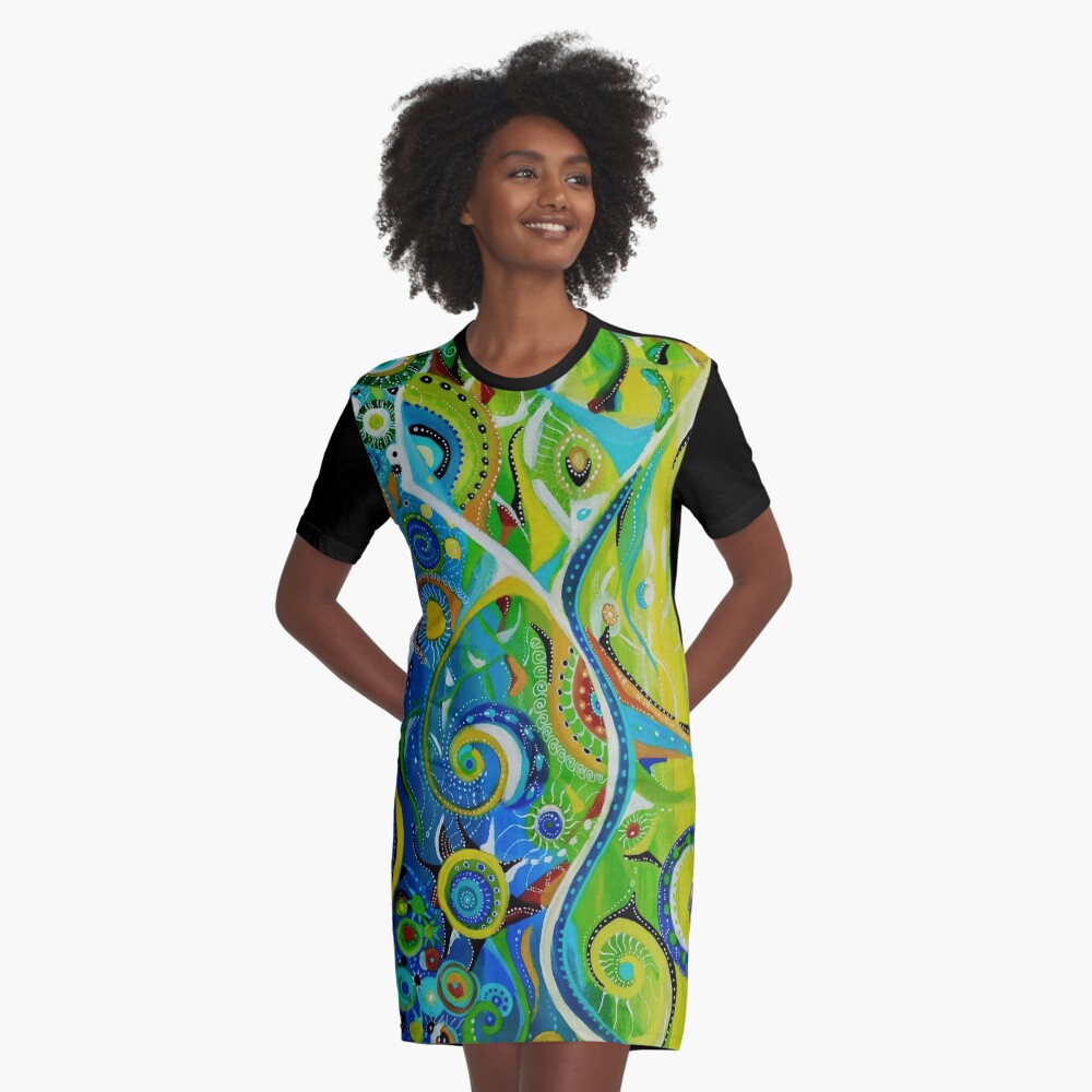 Aperçu de l'œuvre Robe t-shirt créée et vendue par Graine-de-Lune.