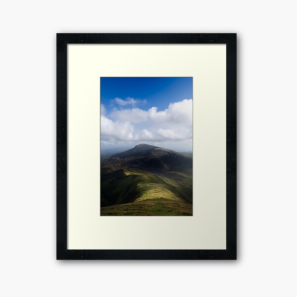 Descending Trum y Ddysgl Framed Art Print