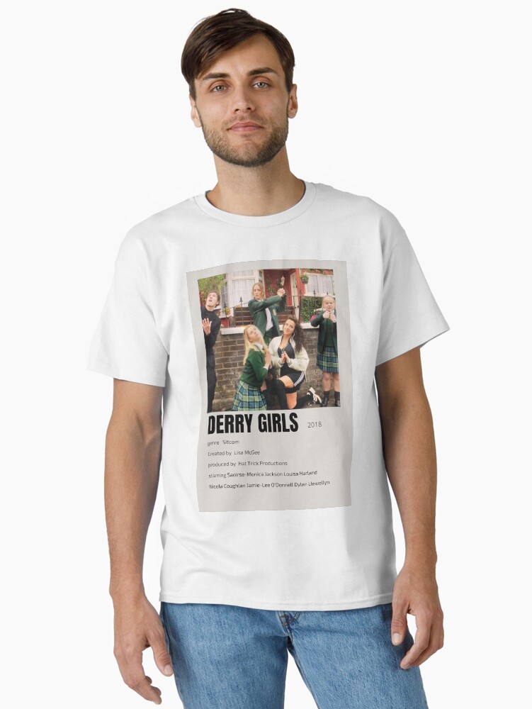Imagen 1 de 7, Camiseta clásica con la obra chicas derry, diseñada y vendida por fakehala.
