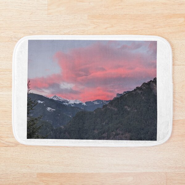 Artikelvorschau, Moutain Sunrise Pink Clouds entworfen und verkauft von BenjaminC13.