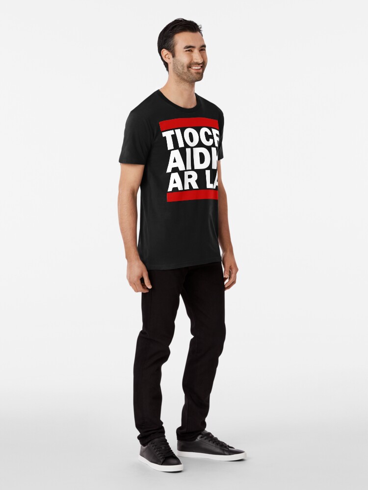 uniqlo beach shirt