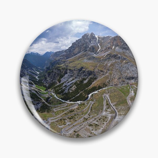 Artikelvorschau, Südlicher Stilfserjoch-Pass steigen entworfen und verkauft von Kevin Lajoie.