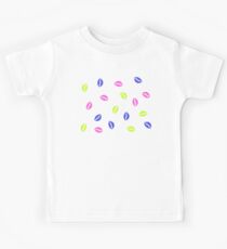 80er Jahre Neon Pink Kuss Pop Art Liebe Romantik Leidenschaft Lippen in gelb grün blau Kinder T-Shirt