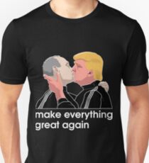 Trump kissing Putin Unisex T-Shirt