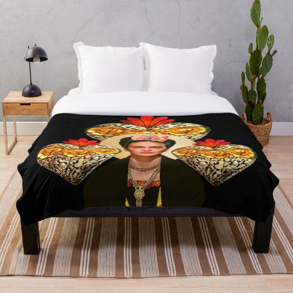 Artikelvorschau, Frida Kahlo Porträtfarbe, Blumen und heiliges Herz, schwarzer Hintergrund entworfen und verkauft von Adriana C (All about Frida).