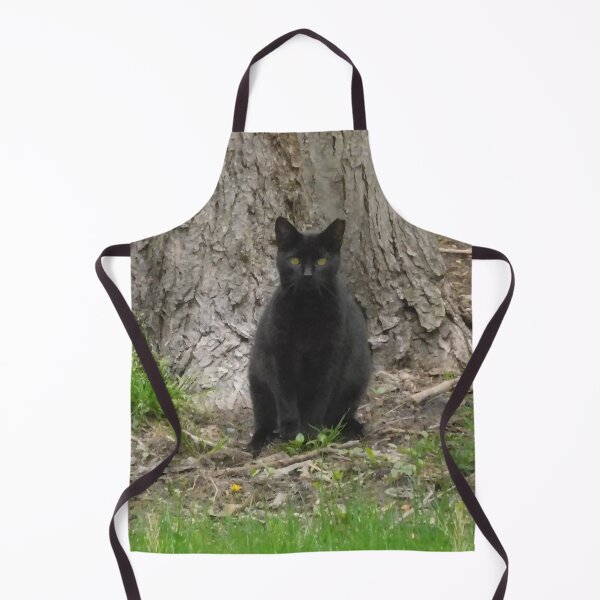 Artikelvorschau, Schwarze Katze sitzt vor Baum entworfen und verkauft von priesterjen.