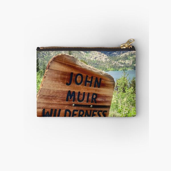 Artikelvorschau, John Muir Wegweiser entworfen und verkauft von KarebearsTees.