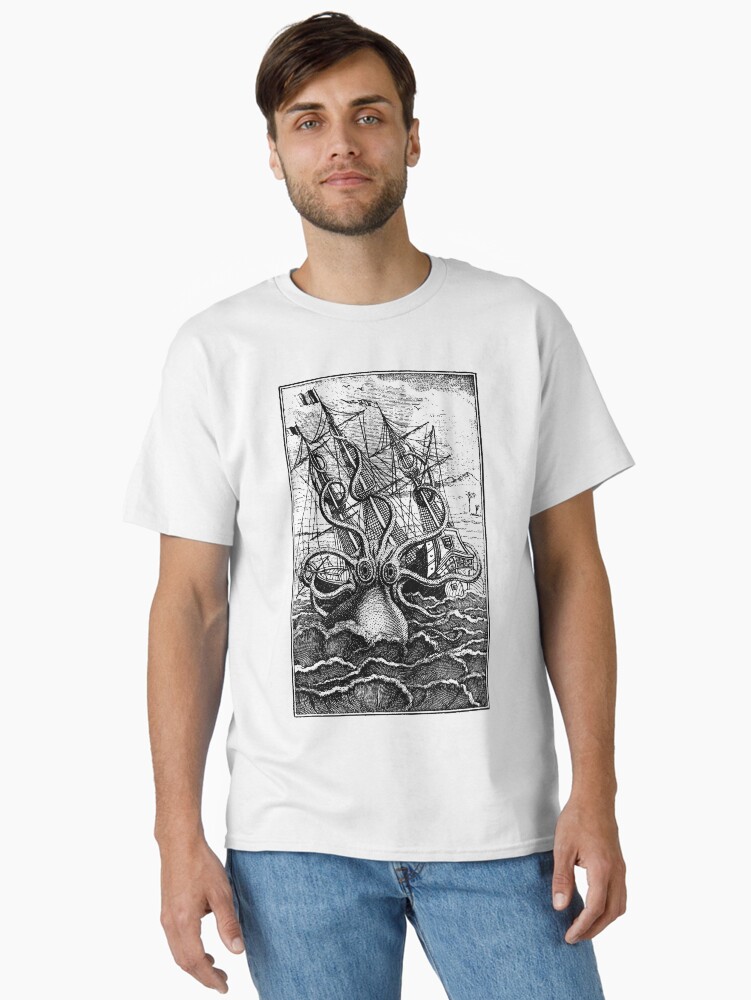 Imagen 2 de 7, Camiseta clásica con la obra Ilustración de barco de ataque Kraken vintage, diseñada y vendida por monsterplanet.