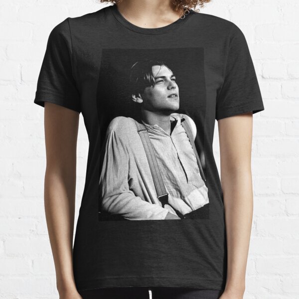 leonardo dicaprio Essential T-Shirt