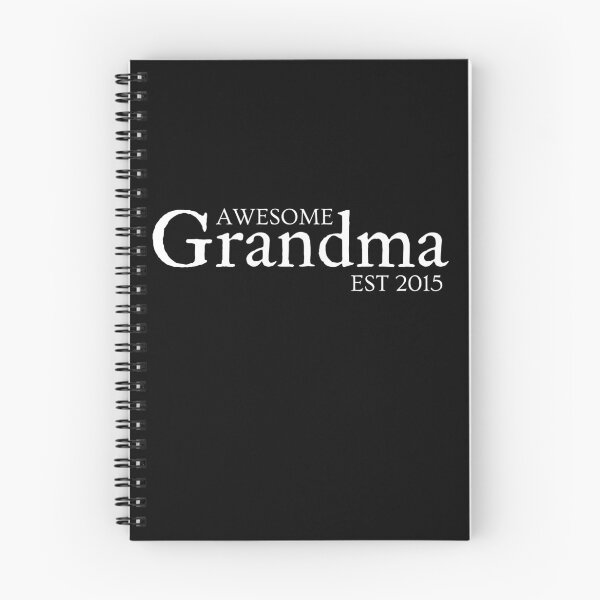 Artikelvorschau, Ehrfürchtige Oma Est 2015. Lustige Oma entworfen und verkauft von All-The-Tees.