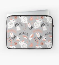 Kaninchen und Blumen 007 Laptoptasche