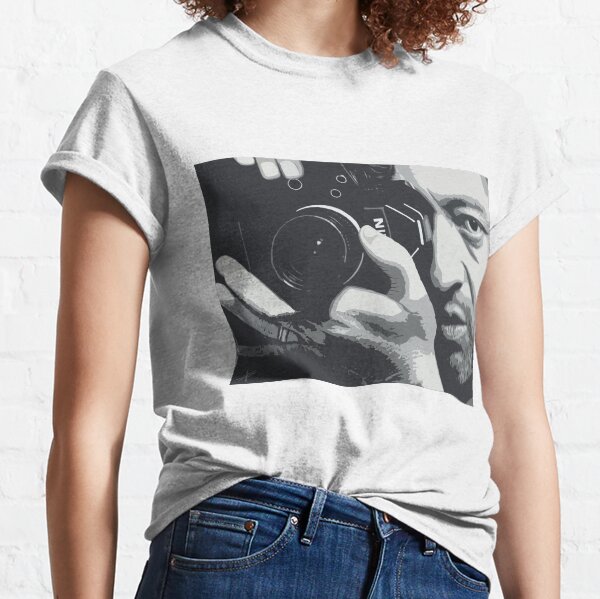 Portrait d'art numérique de Serge Gainsbourg T-shirt classique