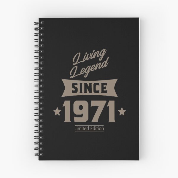 Artikelvorschau, Lebende Legende seit 1971 Limited Edition Geburtstagsgeschenk Design entworfen und verkauft von rodmendonca.