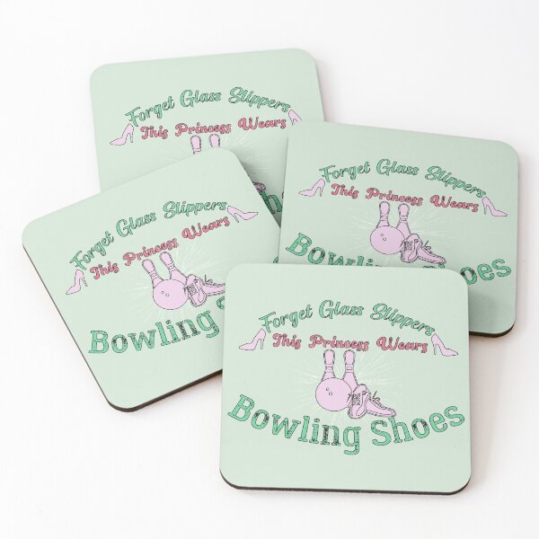 Aperçu de l'œuvre Bowling Shirt Women Forget Glass Slippers Cette princesse porte des chaussures de bowling créée et vendue par BadrLuke01.
