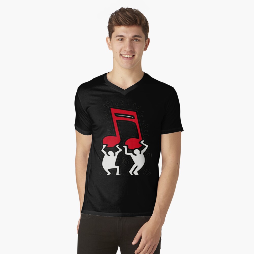 Vista previa del artículo con la obra «Camiseta de cuello en V», diseñado y vendido por mgdlnsapien.
