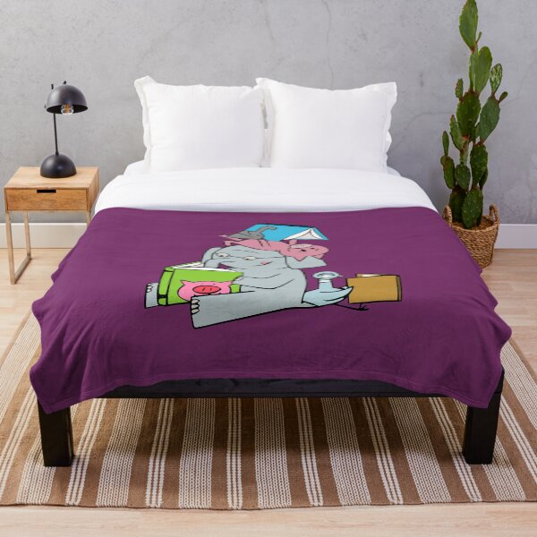 Elephant and Piggie reading. Gerald and Piggie. Throw Blanket