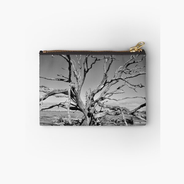 Artikelvorschau, Jekyll Island Georgia Driftwood Beach entworfen und verkauft von LisaWootenPhoto.