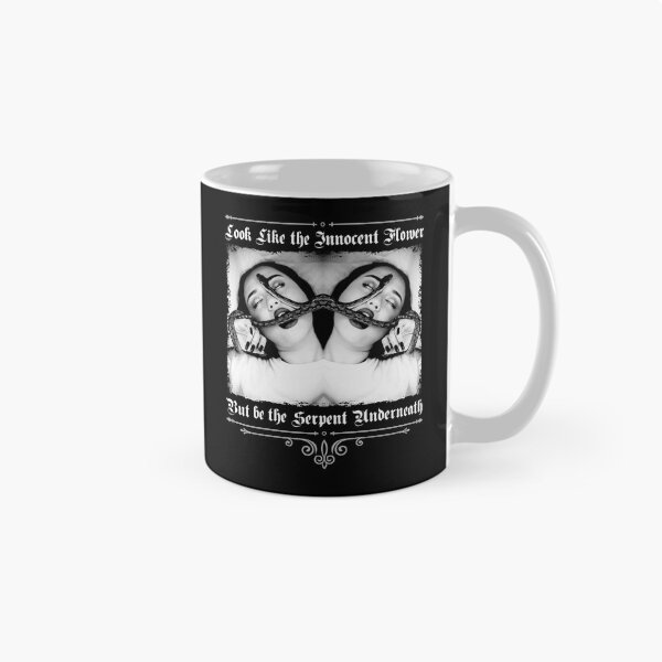 Aperçu de l'œuvre Ressemblez à la fleur innocente mais soyez le serpent en dessous, gothique occulte, conception Macbeth, cadeau occulte créée et vendue par Proverbial Wisdom Design.