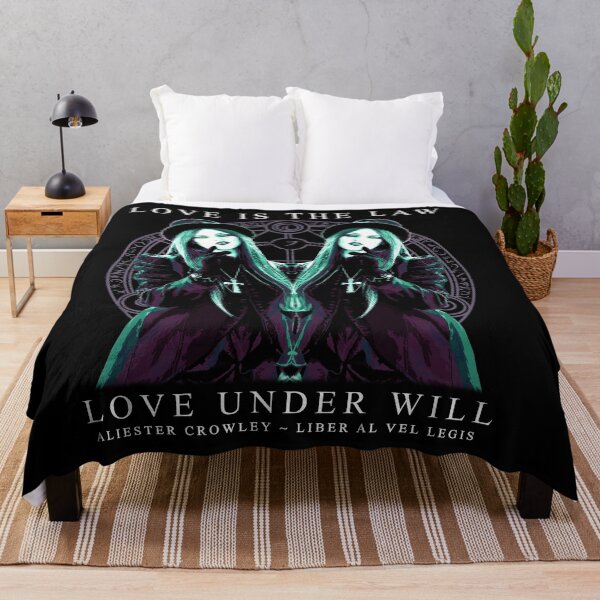 Aperçu de l'œuvre L’amour est la loi, L’amour sous volonté, Aliester Crowley, Occulte, Gothique, Design, Goth Girl, Cadeau occulte créée et vendue par Proverbial Wisdom Design.